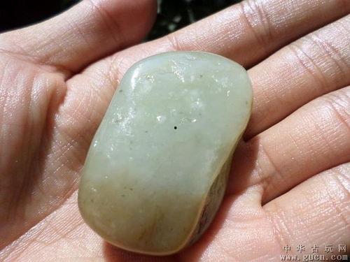 青白玉籽料怎么看