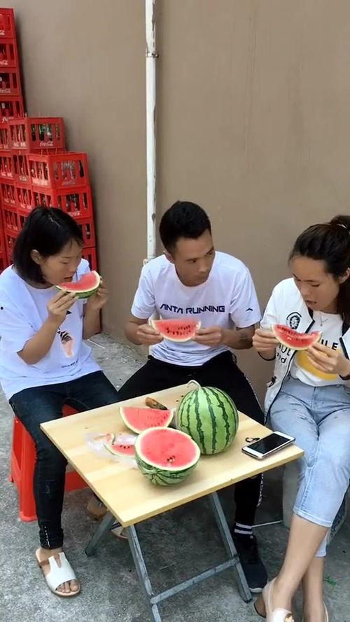 娱乐爆笑室吃瓜,吃瓜群众狂欢盛宴